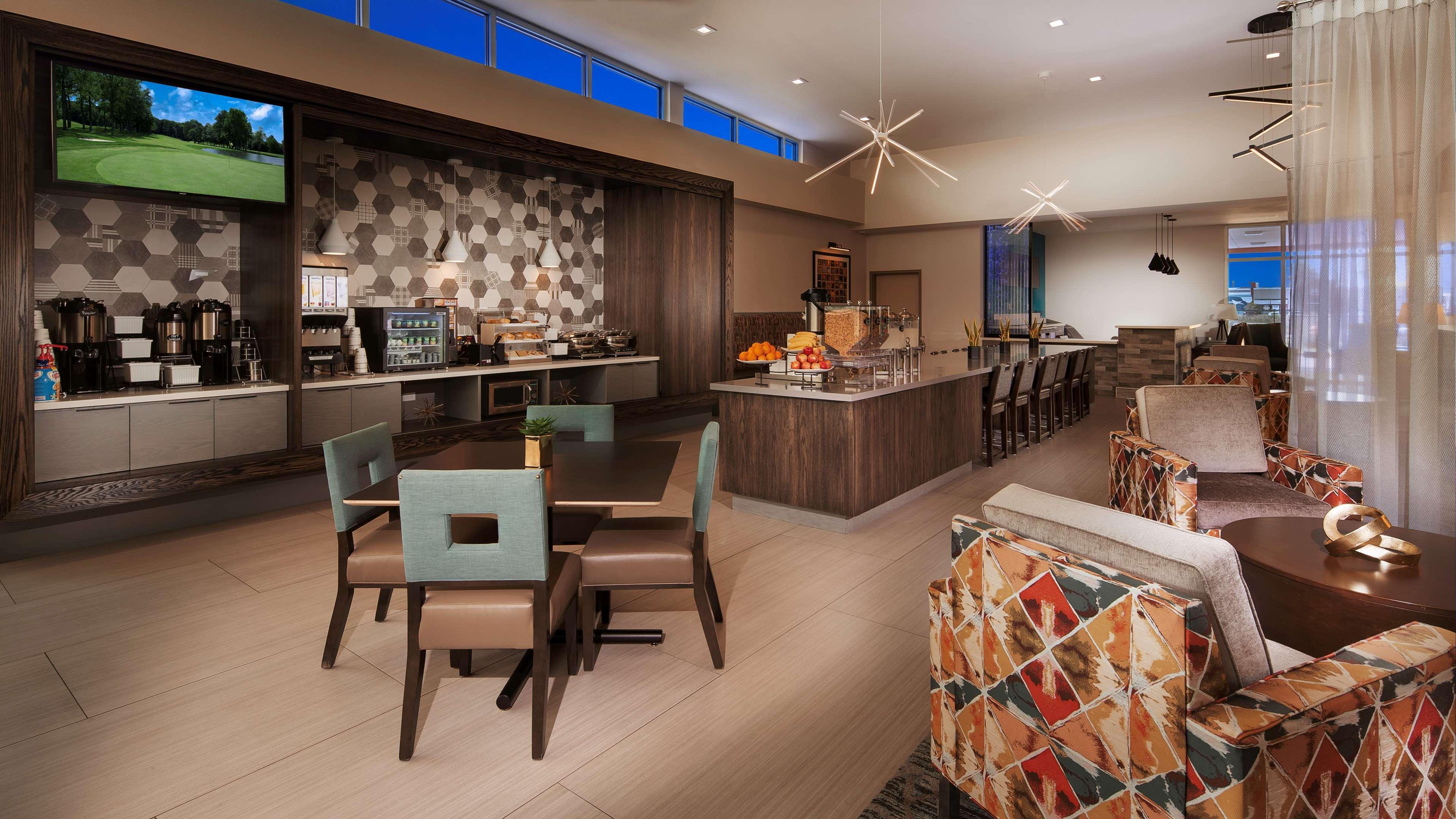 Best Western Plus Pleasanton Hotel Экстерьер фото